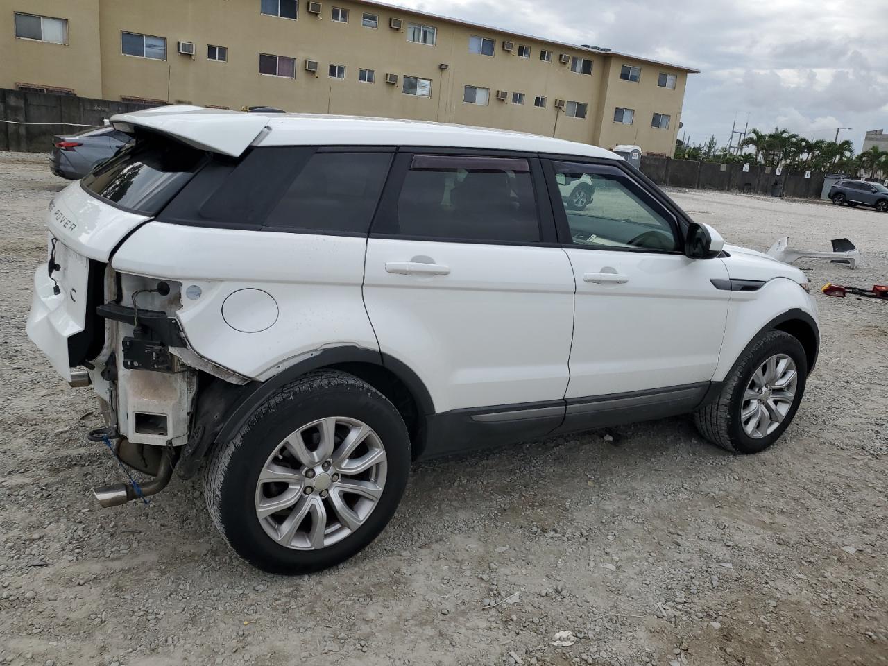 VIN SALVN2BG0FH042054 2015 LAND ROVER RANGEROVER no.3