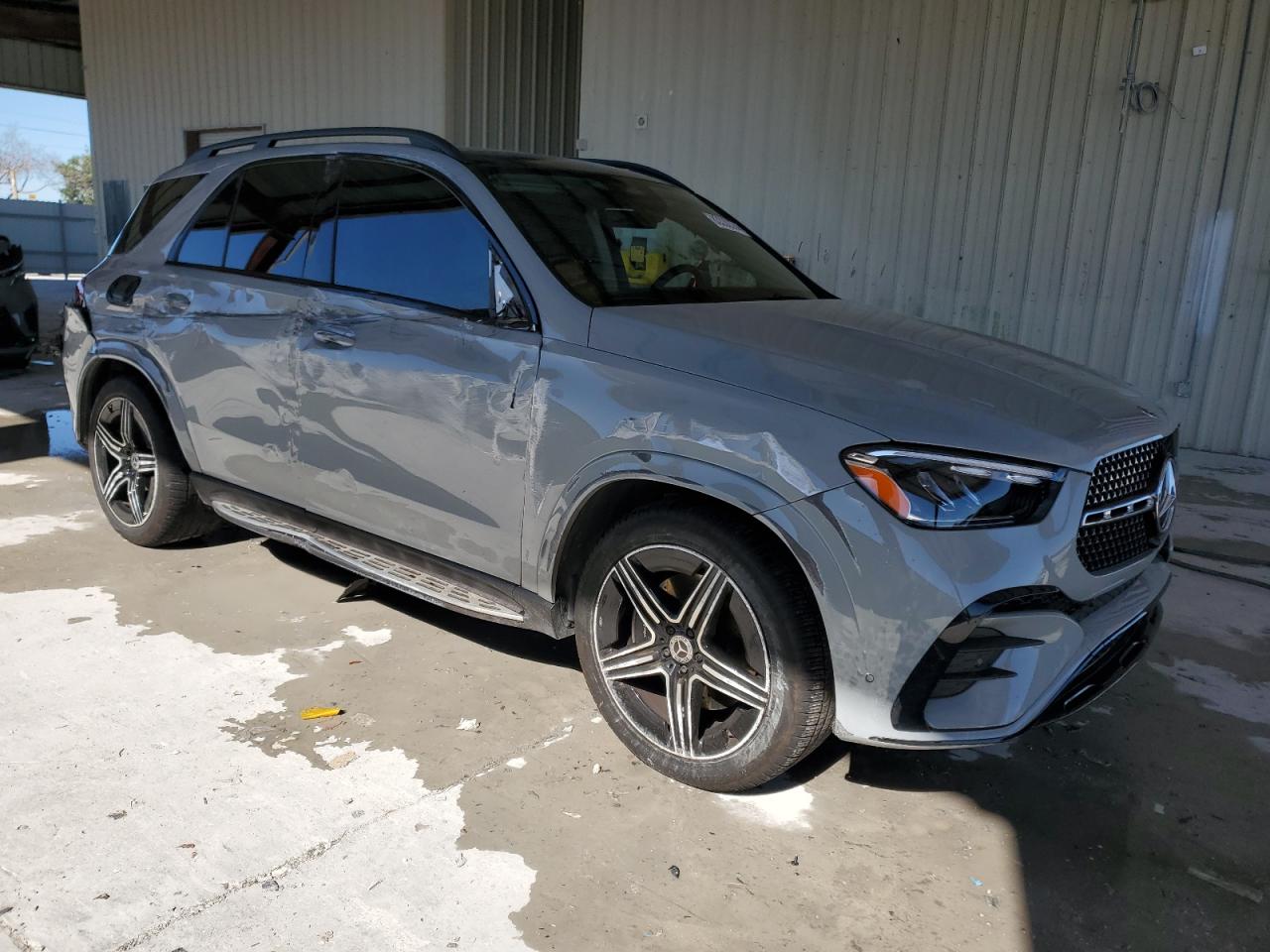 2024 Mercedes-Benz GLE - Image 4