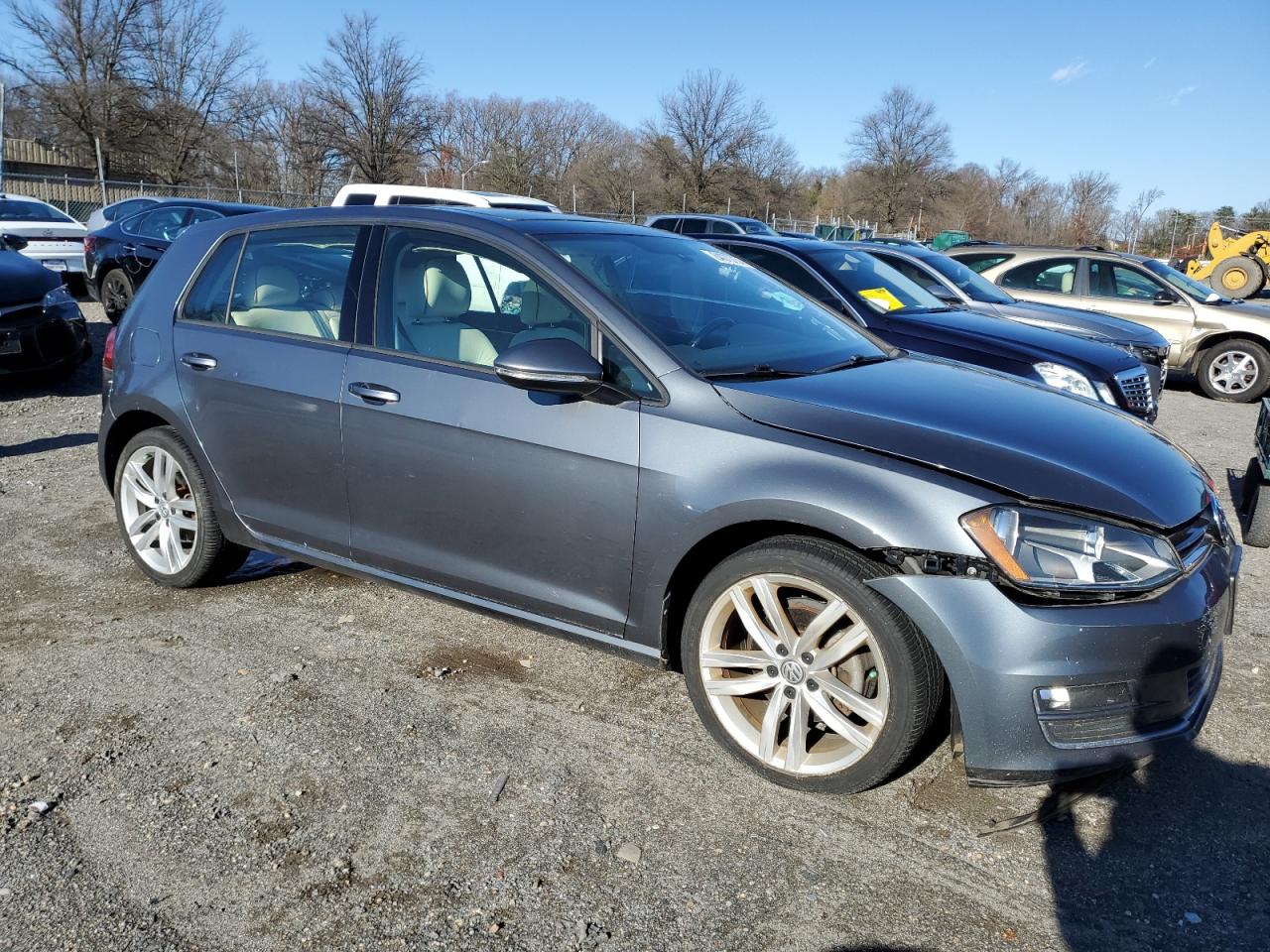 2017 Volkswagen Golf - Image 4