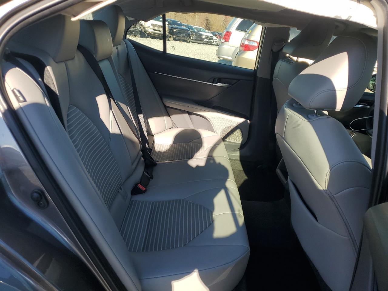 2020 Toyota Camry - Image 11