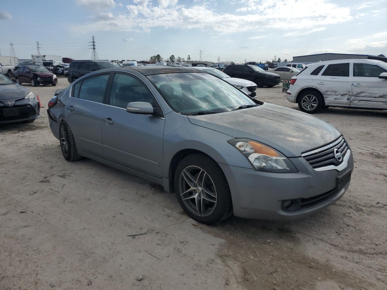 2009 Nissan Altima - Image 4