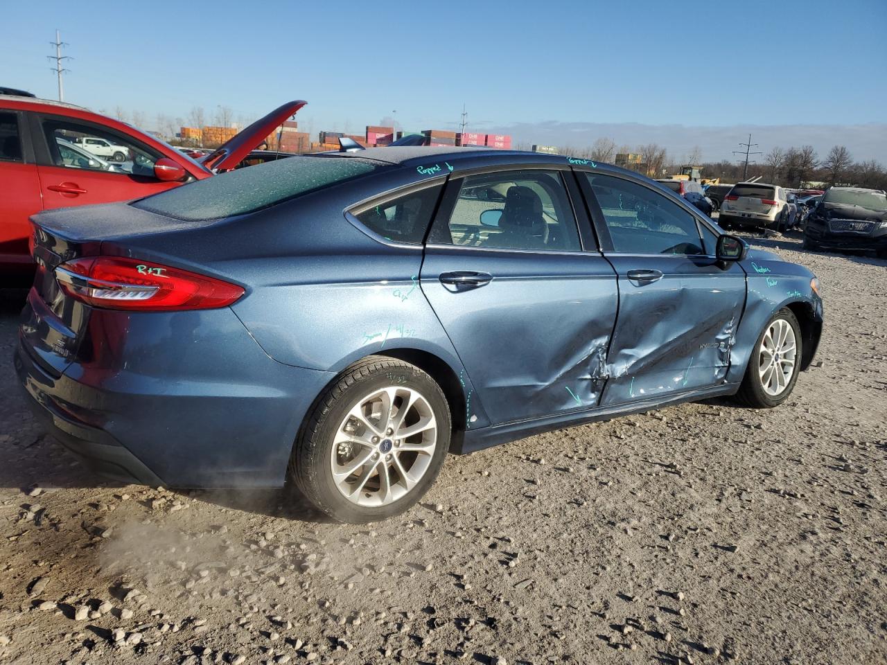 VIN 3FA6P0LU2KR185147 2019 FORD FUSION no.3