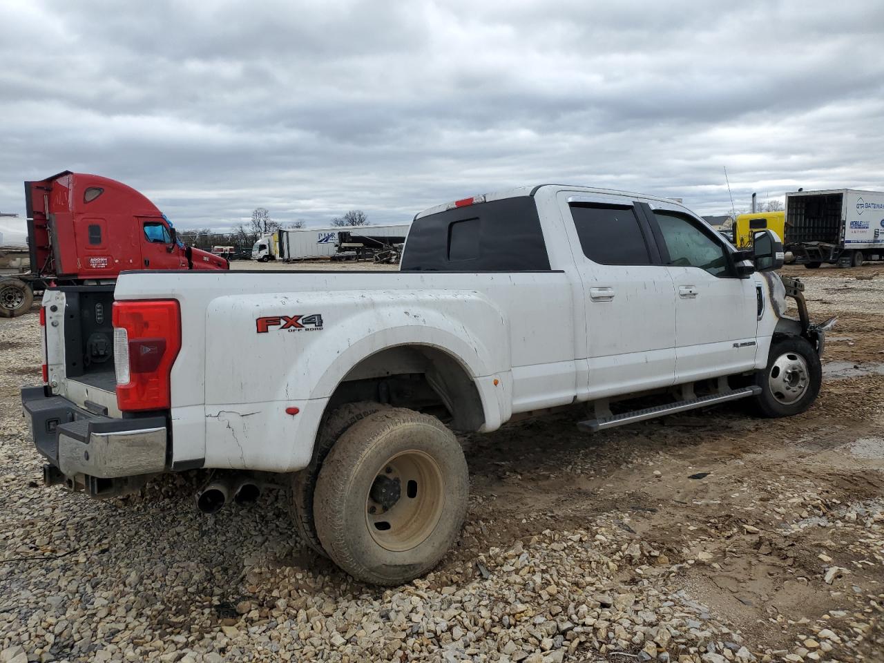 2017 Ford F350 - Image 3