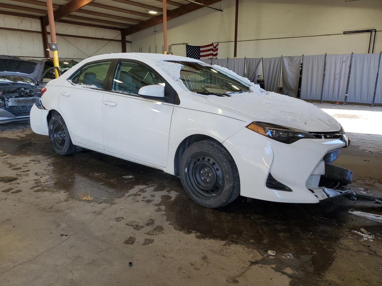 VIN 2T1BURHE5JC068593 2018 TOYOTA COROLLA no.4