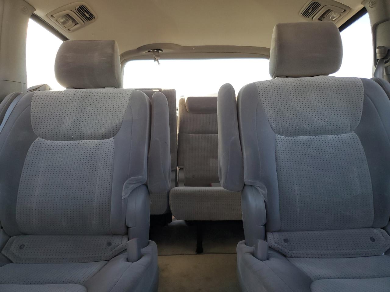 2008 Toyota Sienna - Image 10