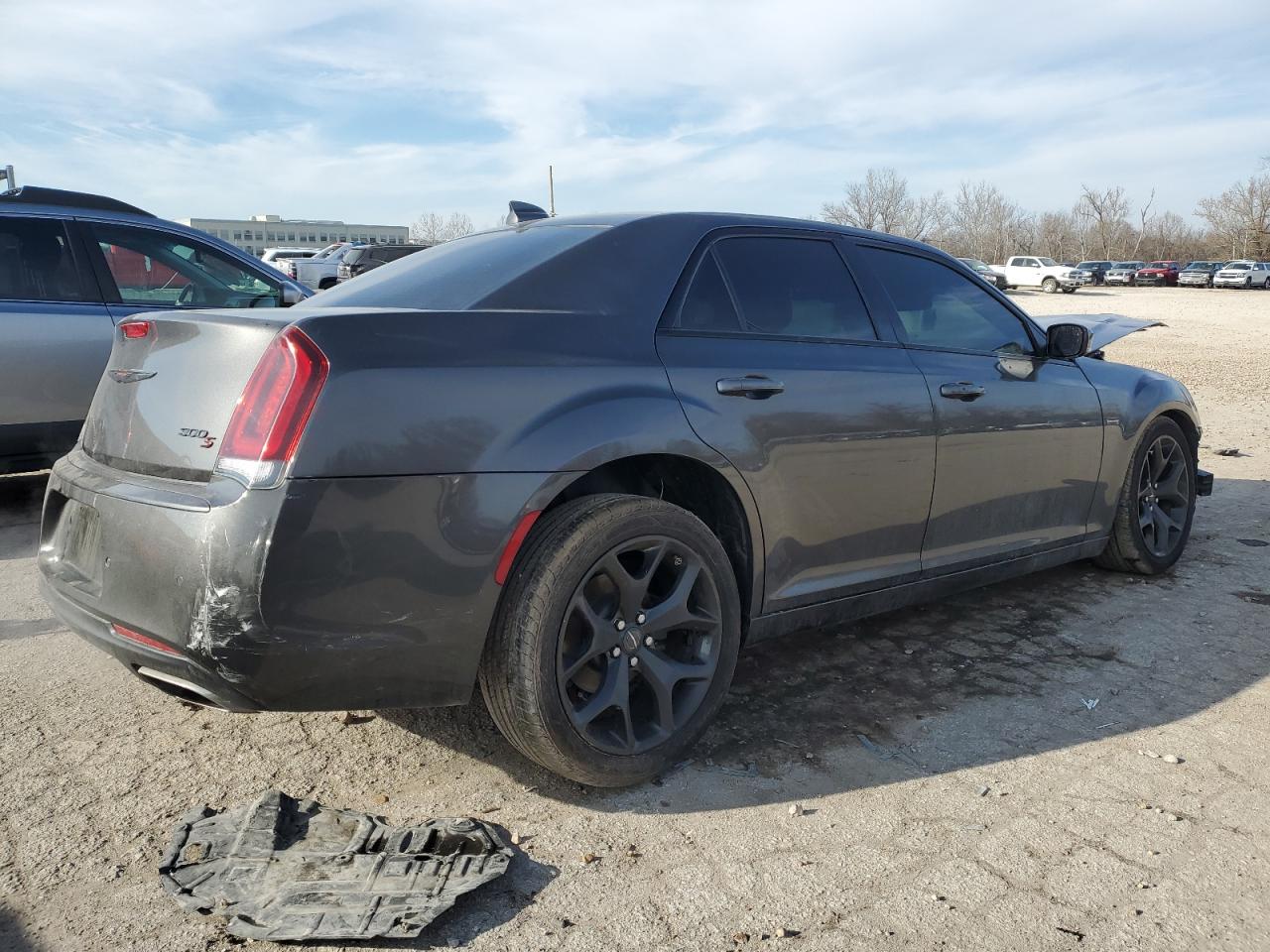 2021 Chrysler 300 - Image 3