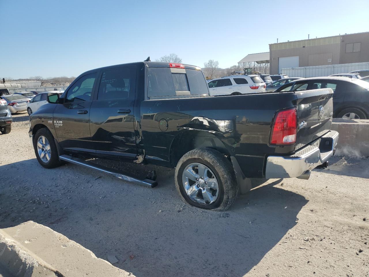 2019 RAM 1500 - Image 2