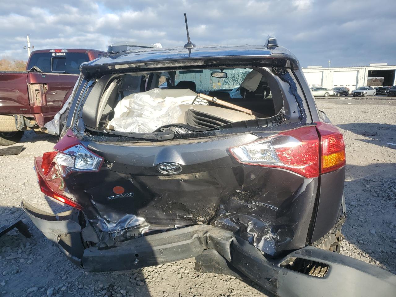 2014 Toyota RAV 4 - Image 6