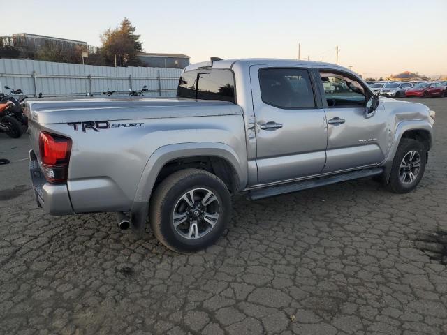  TOYOTA TACOMA 2018 Сріблястий