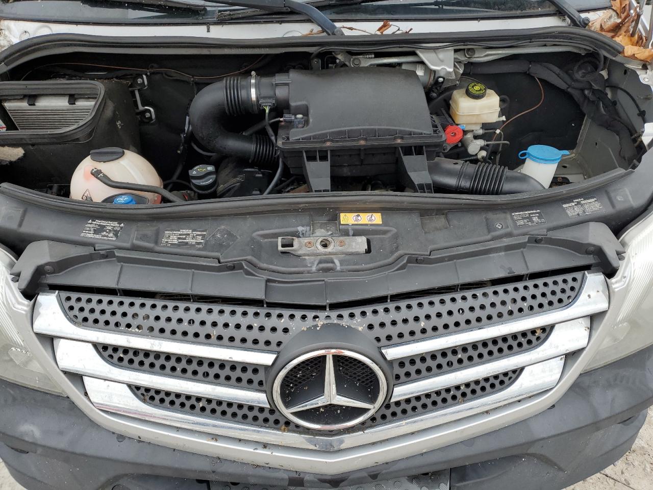 2015 Mercedes-Benz Sprinter - Image 12