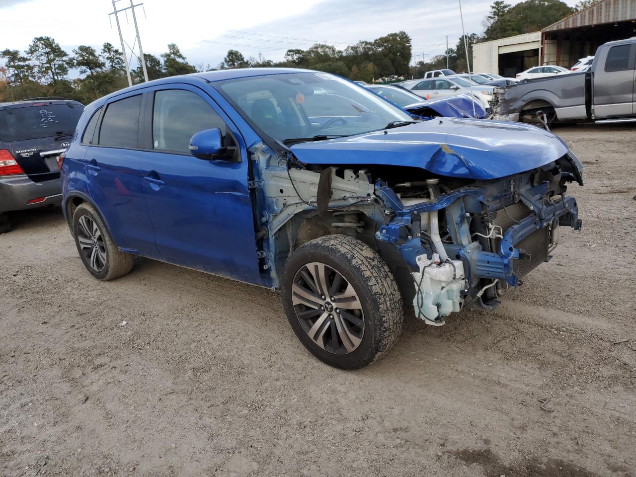 2020 Mitsubishi Outlander - Image 4