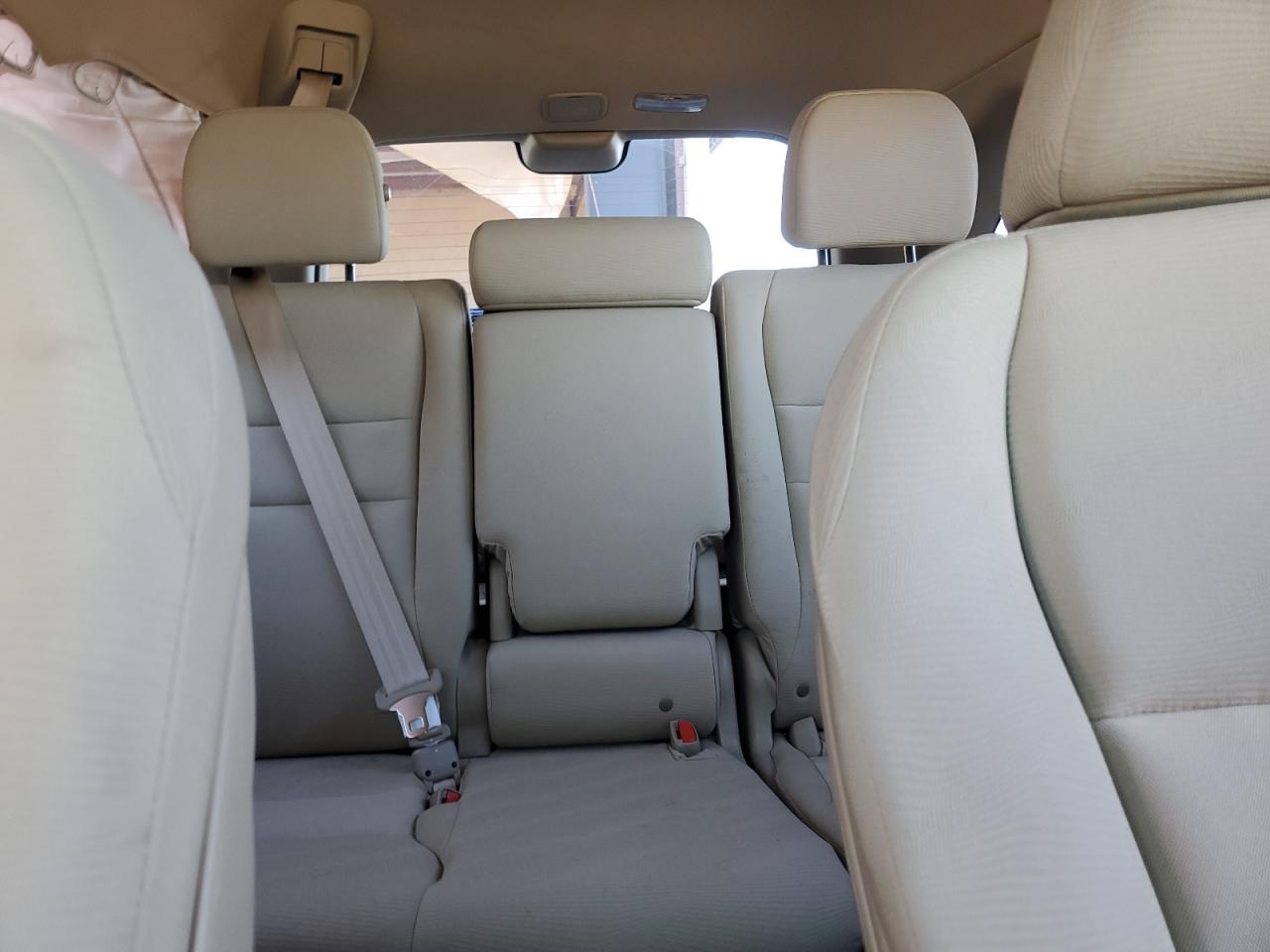 2010 Honda CR-V - Image 10