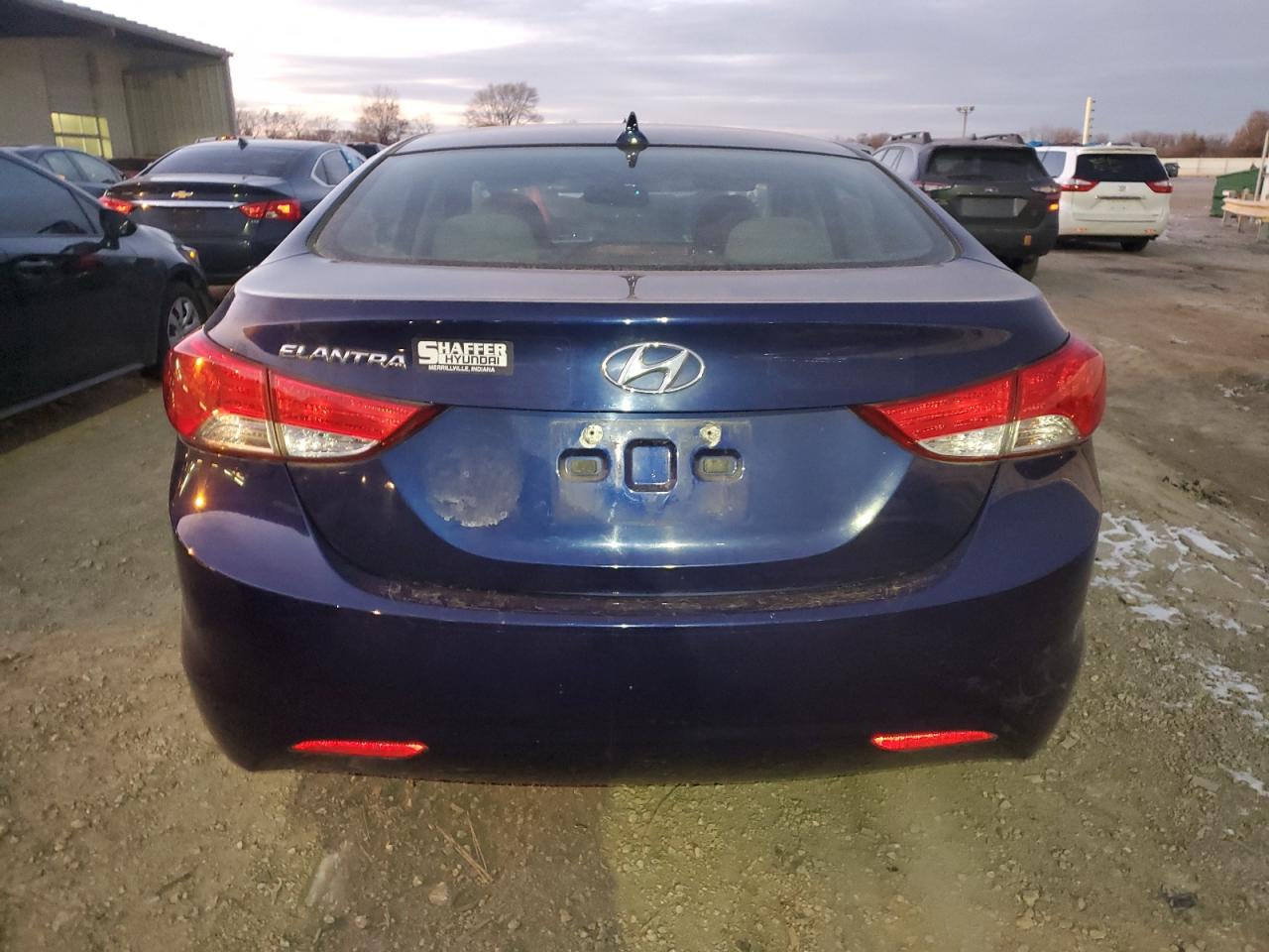 2013 Hyundai Elantra - Image 6