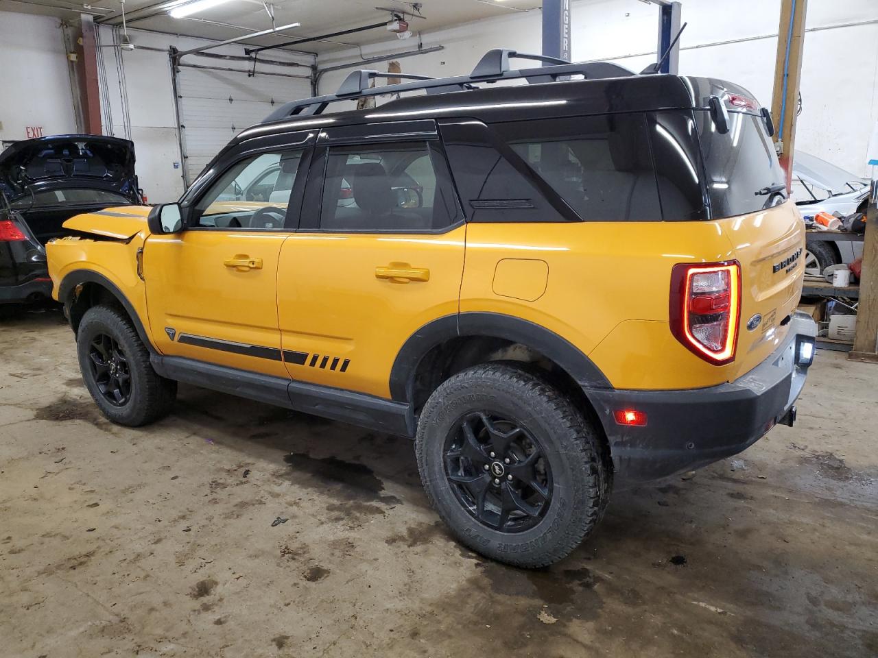 2021 Ford Bronco - Image 2