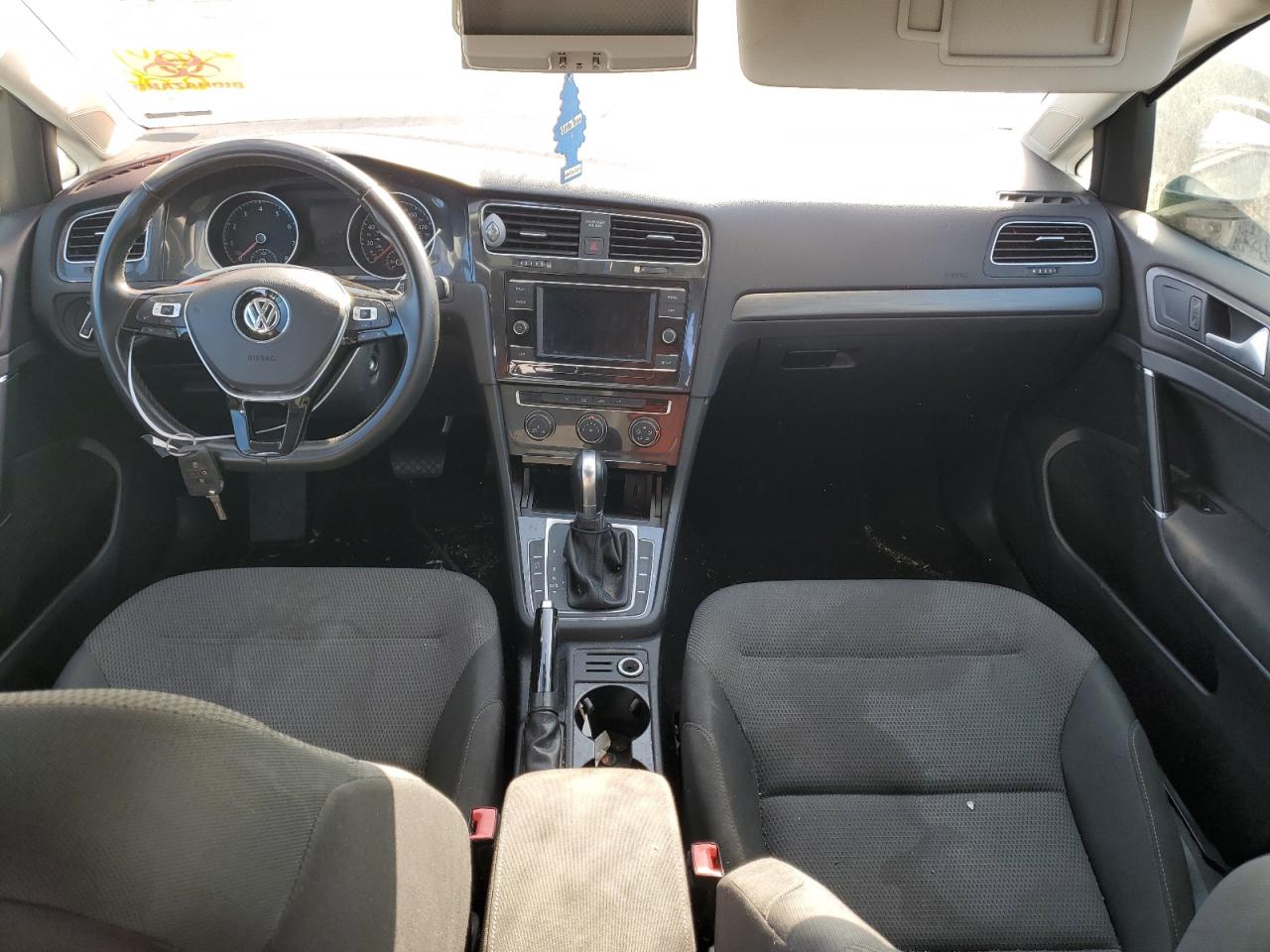 2019 Volkswagen Golf - Image 8