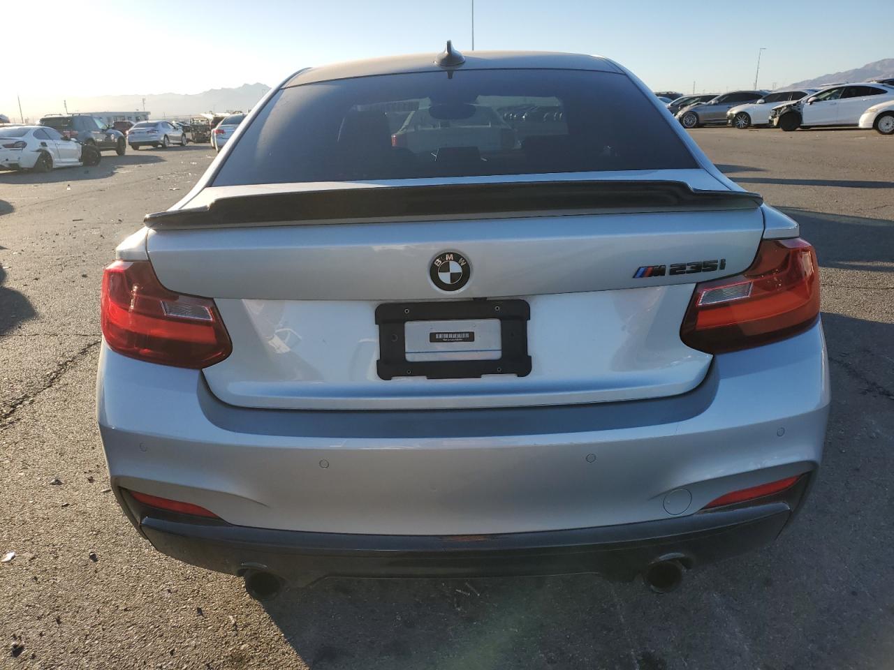 VIN WBA1J7C5XGV289884 2016 BMW M2 no.6