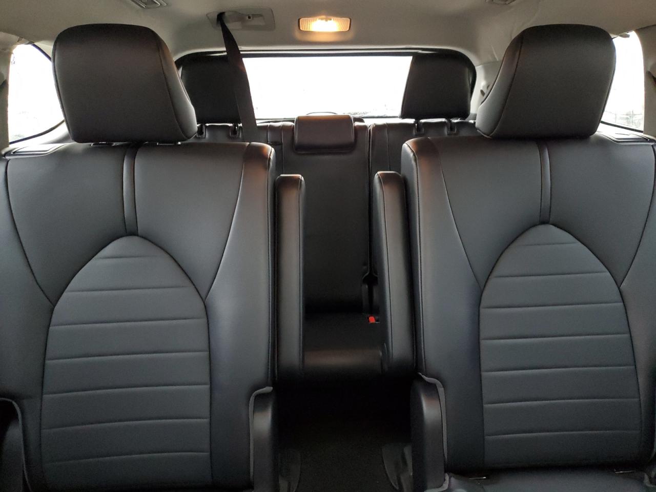 2021 Toyota Highlander - Image 10