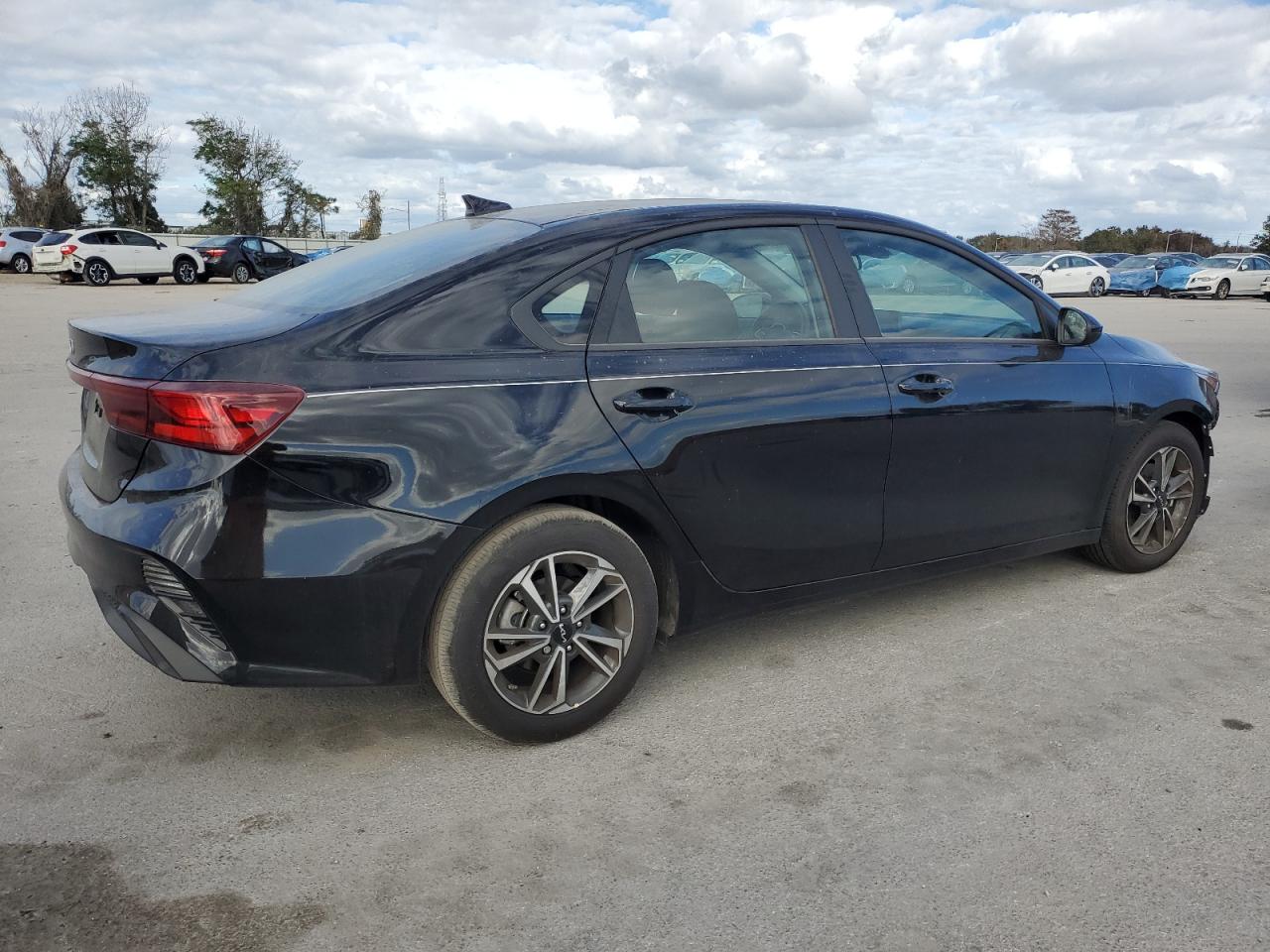 2024 Kia Forte - Image 3