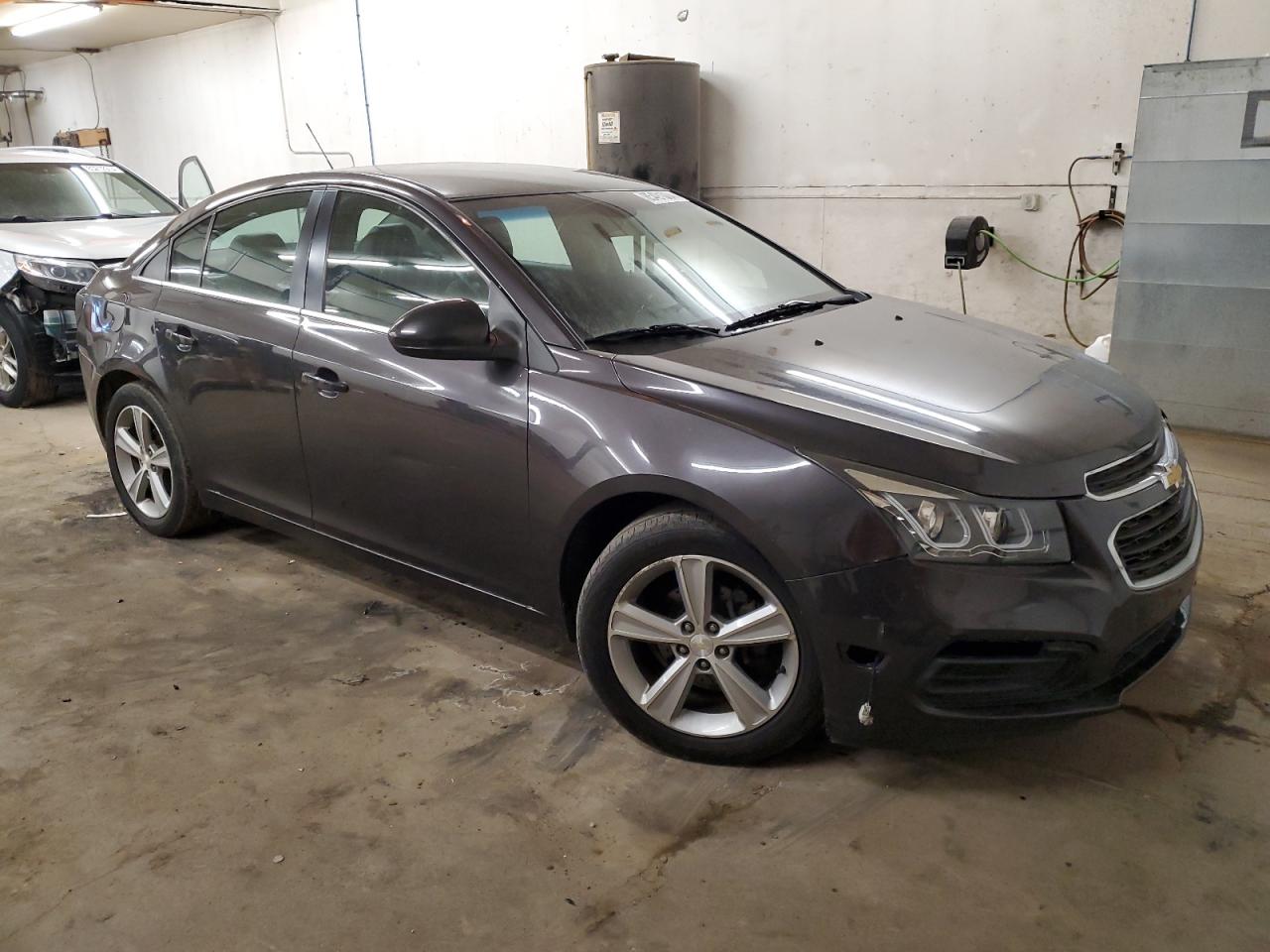 VIN 1G1PE5SB9F7228051 2015 CHEVROLET CRUZE no.4