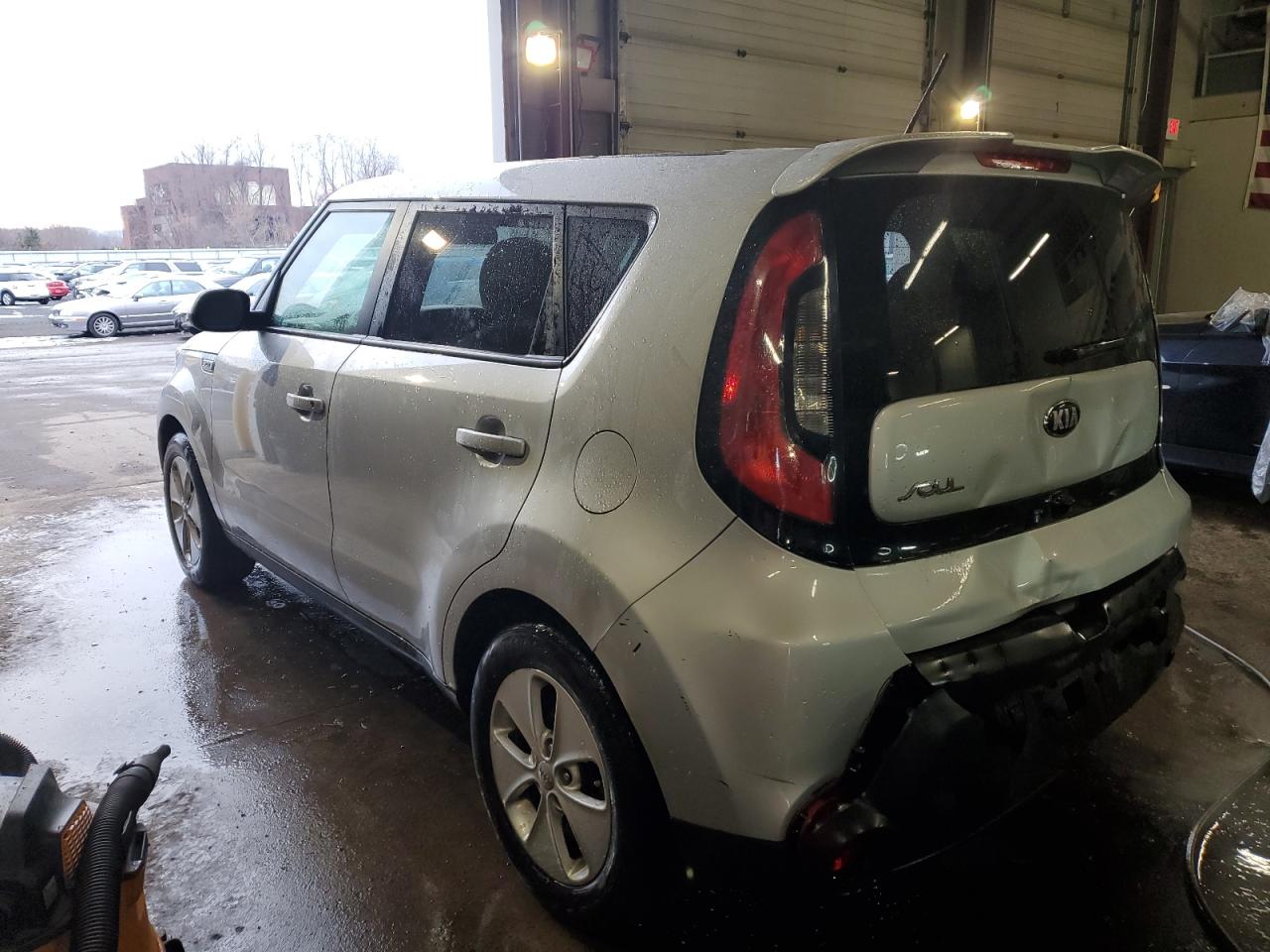 VIN KNDJN2A22F7758603 2015 KIA SOUL no.2