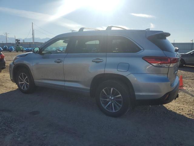  TOYOTA HIGHLANDER 2017 Srebrny