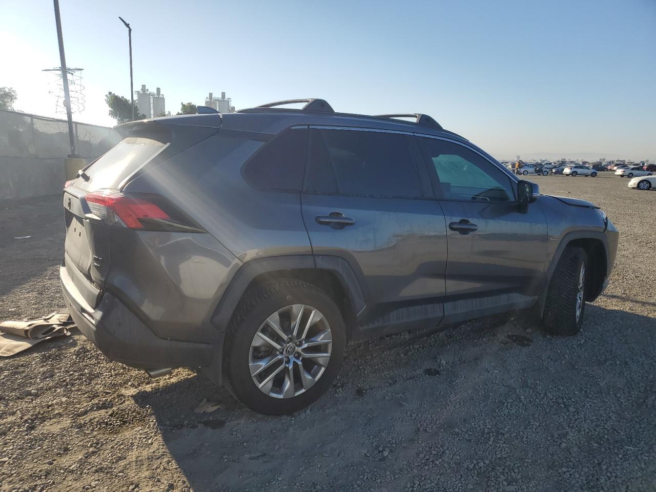 2021 Toyota RAV 4 - Image 3