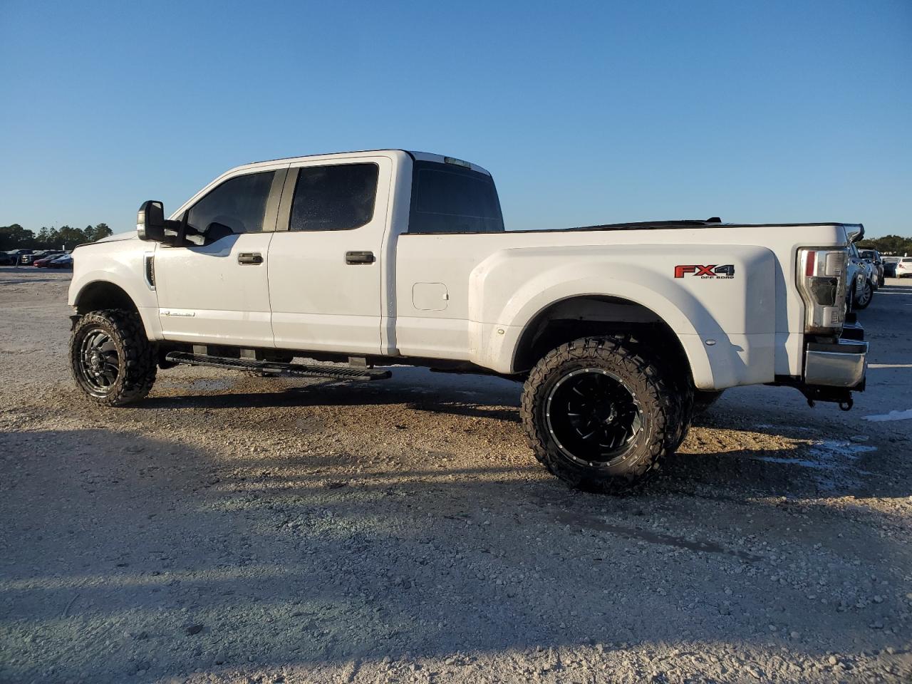 2017 Ford F350 - Image 2