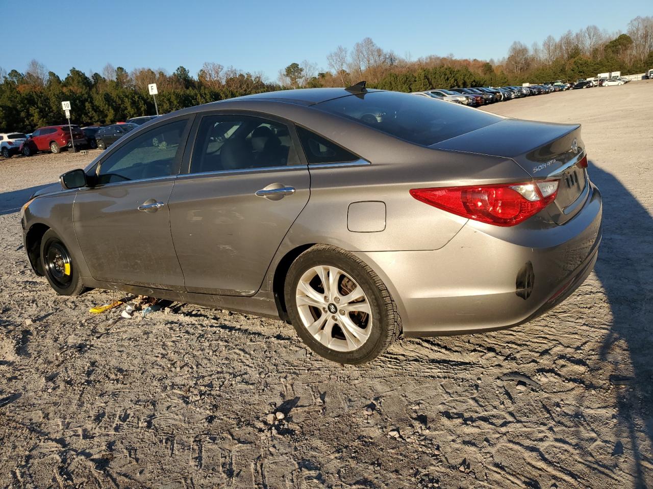 2013 Hyundai Sonata - Image 2