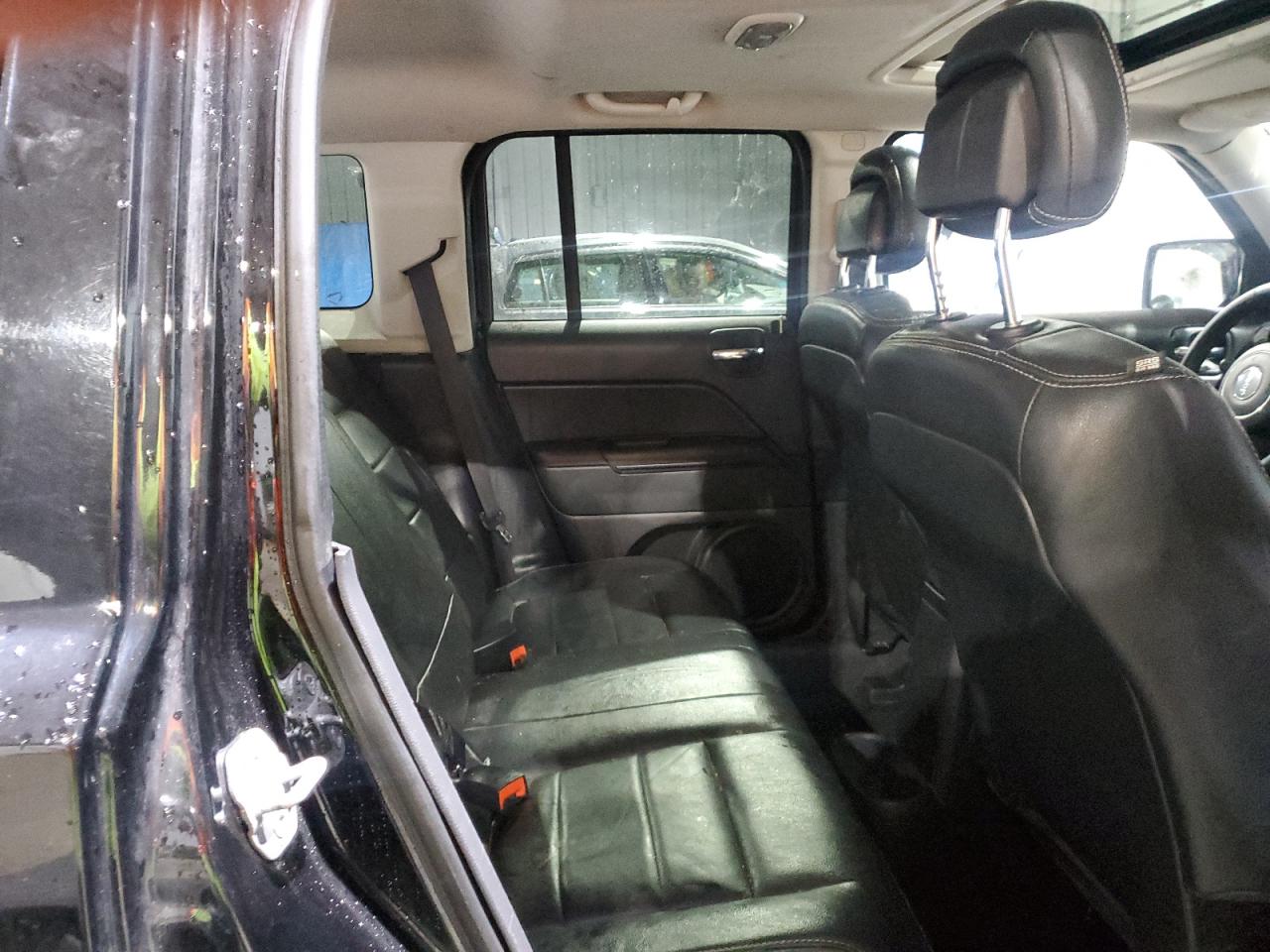 2015 Jeep Liberty (Patriot) - Image 11