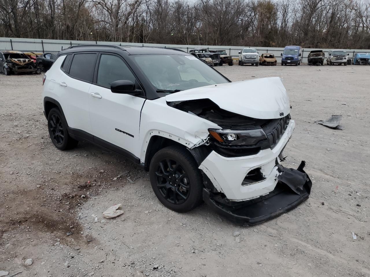 2022 Jeep Compass - Image 4