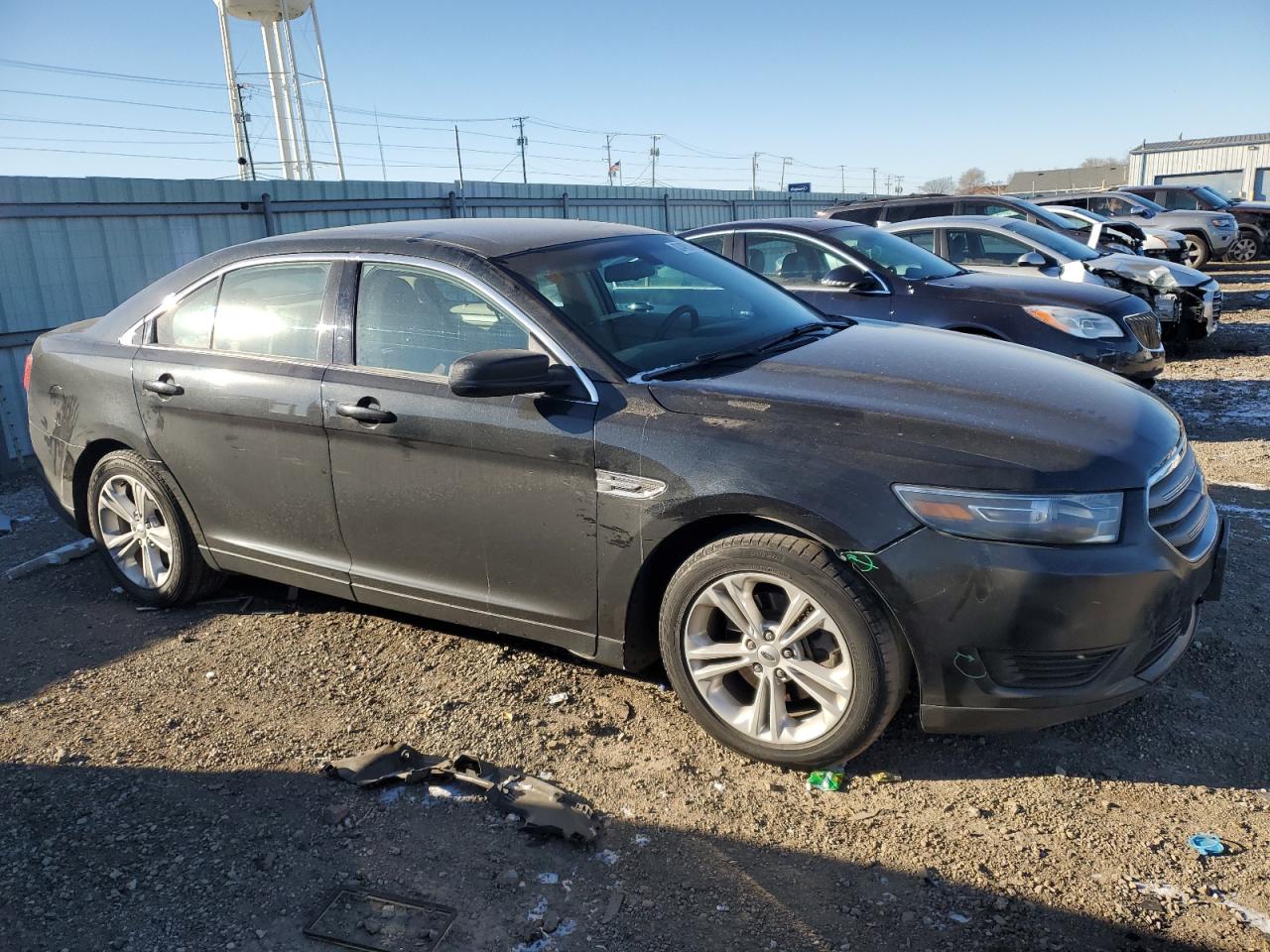 VIN 1FAHP2D8XFG189207 2015 FORD TAURUS no.4