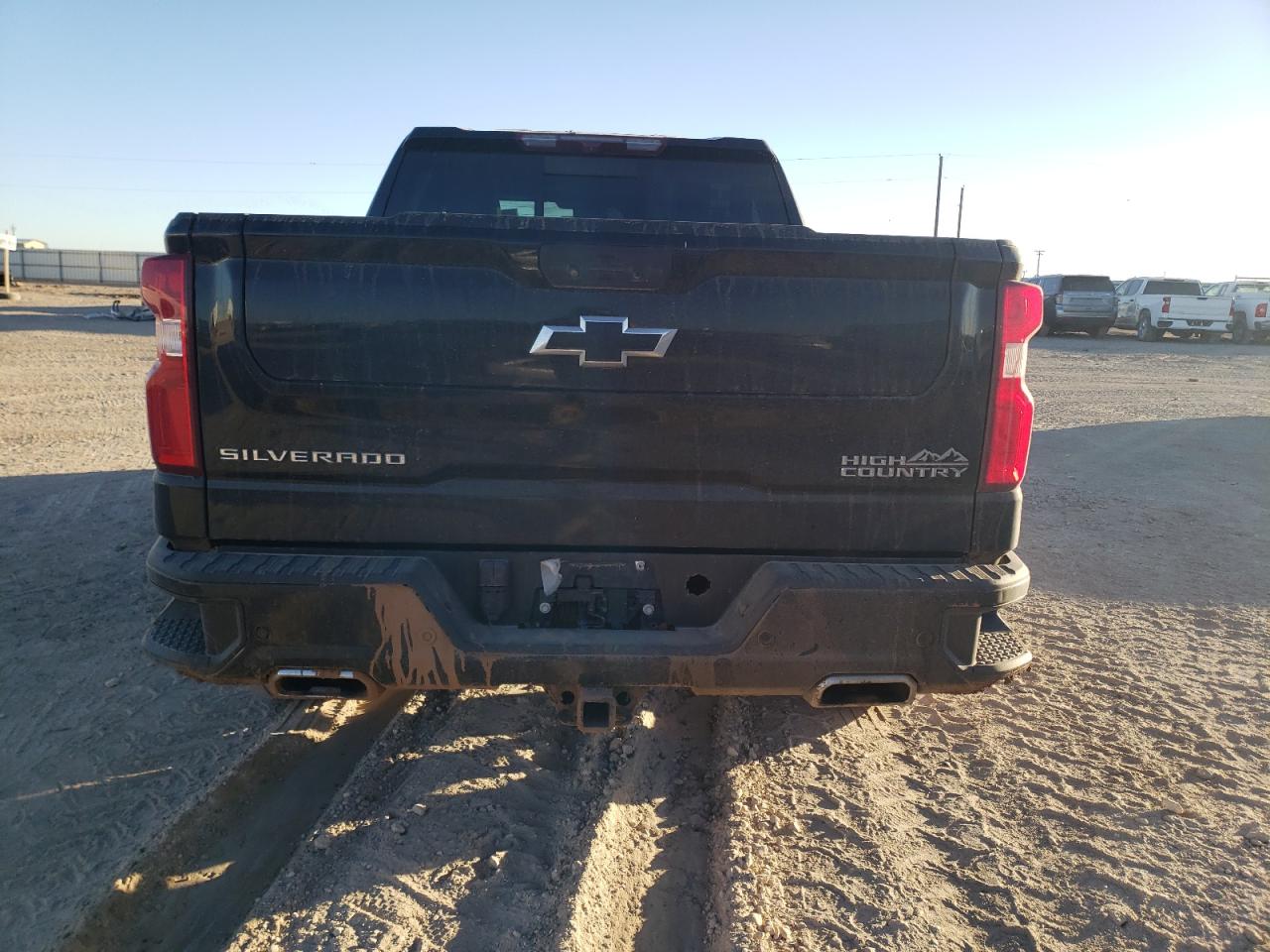 2022 Chevrolet Silverado - Image 6