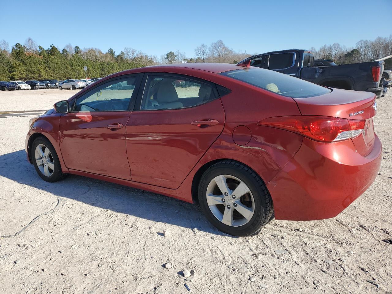 2013 Hyundai Elantra - Image 2