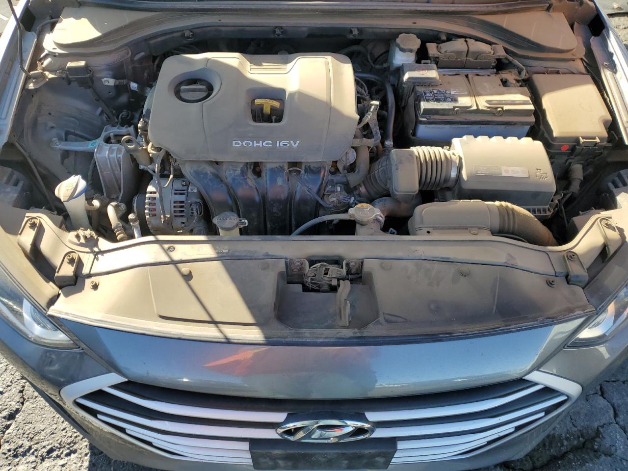 2018 Hyundai Elantra - Image 11