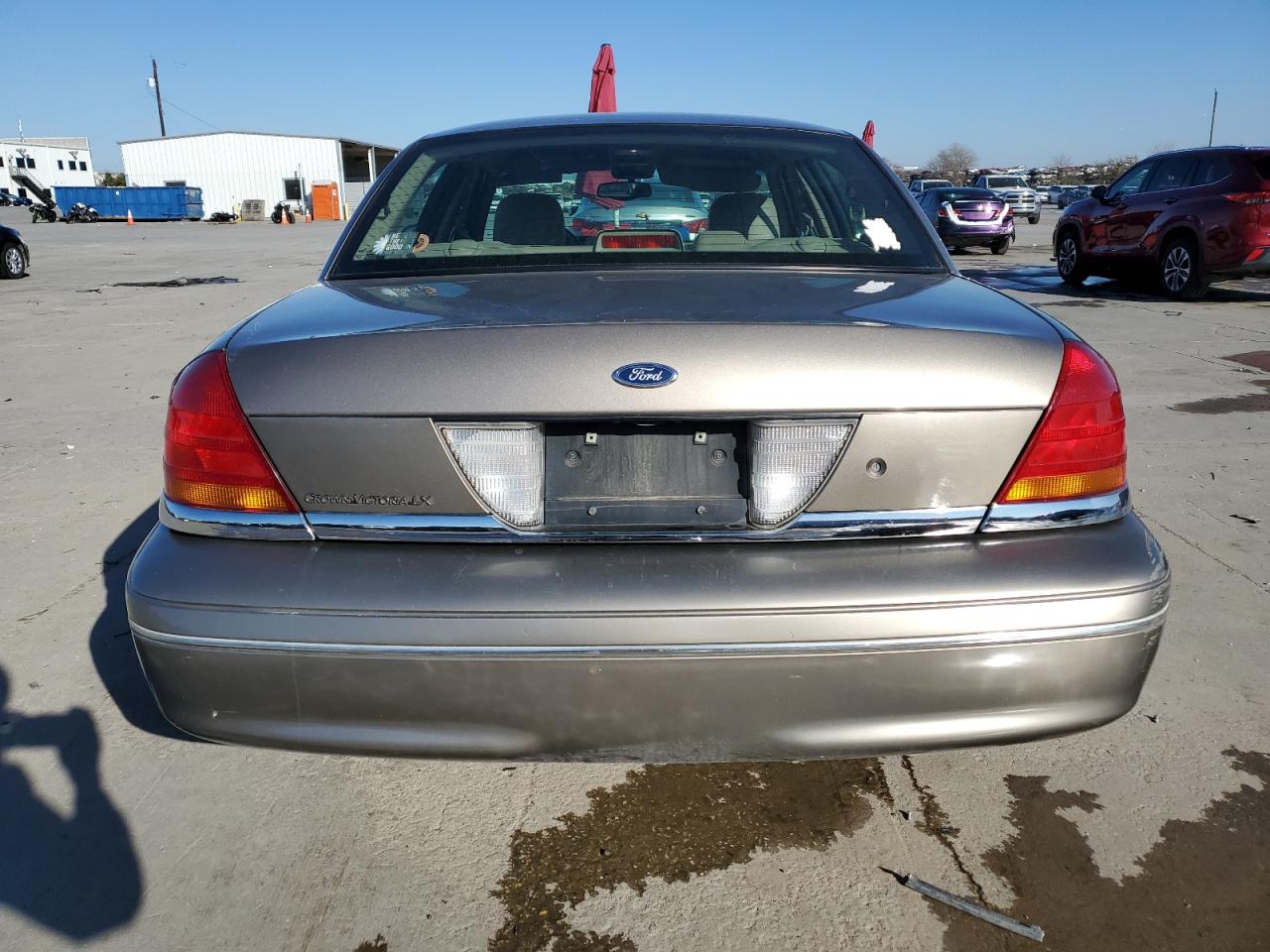 2003 Ford Crown Victoria - Image 6