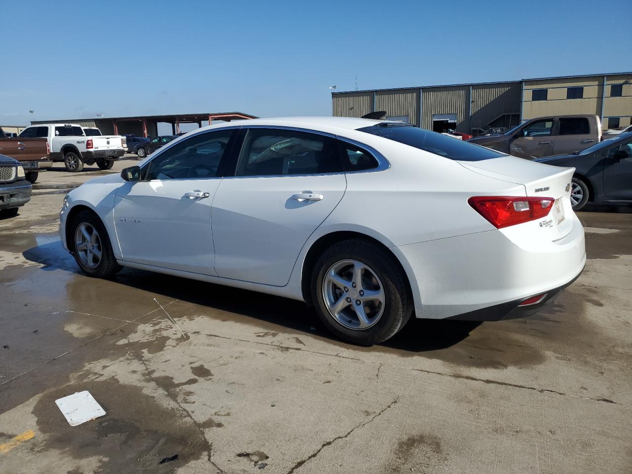 VIN 1G1ZB5ST9JF290932 2018 CHEVROLET MALIBU no.2