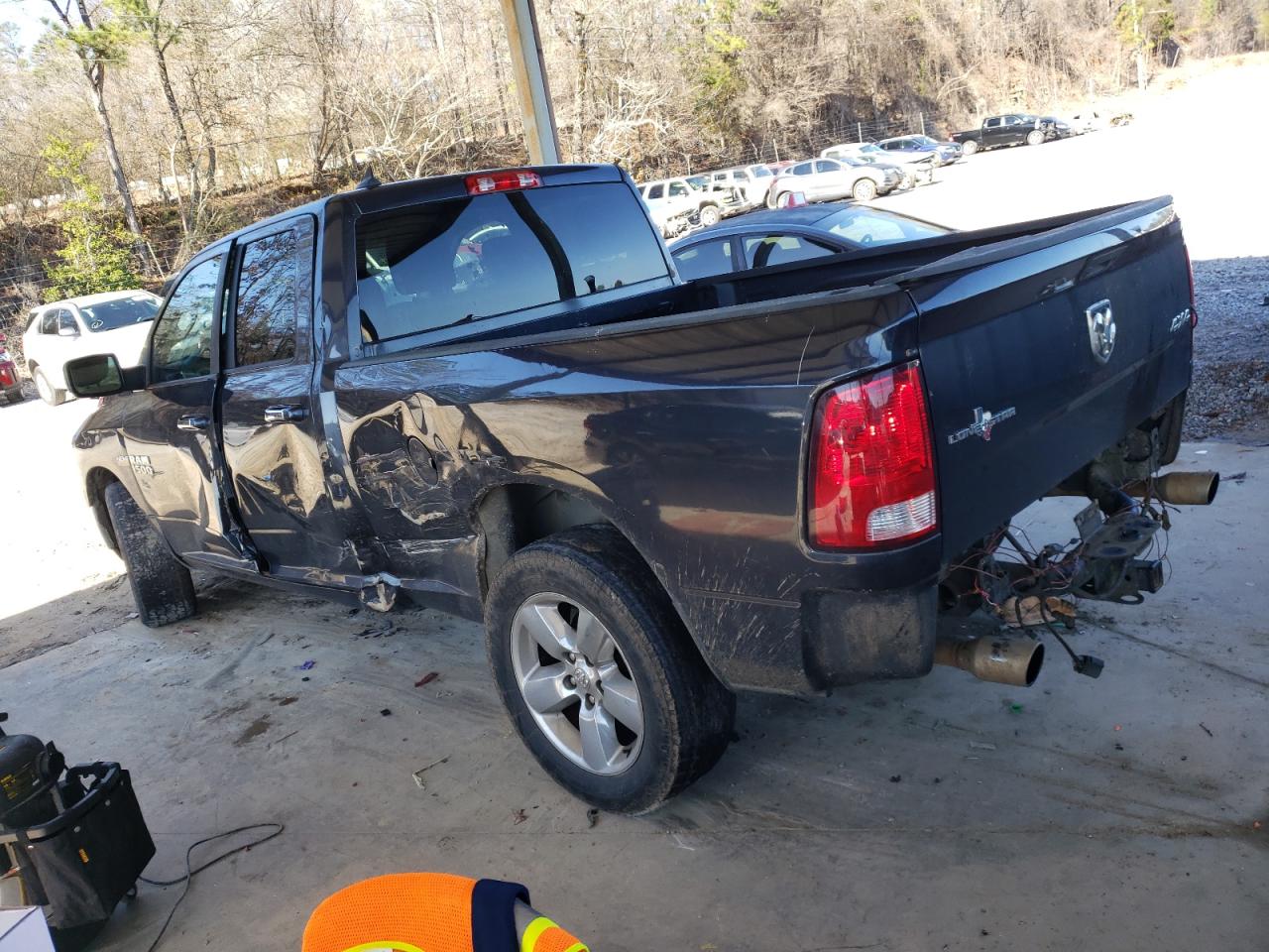 2016 RAM 1500 - Image 2