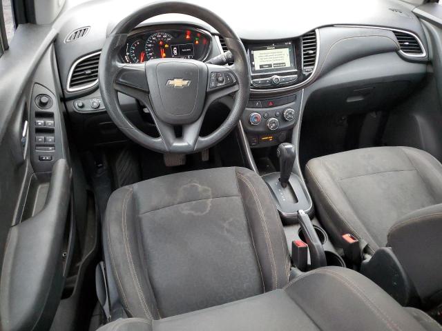 Parquets CHEVROLET TRAX 2017 Srebrny