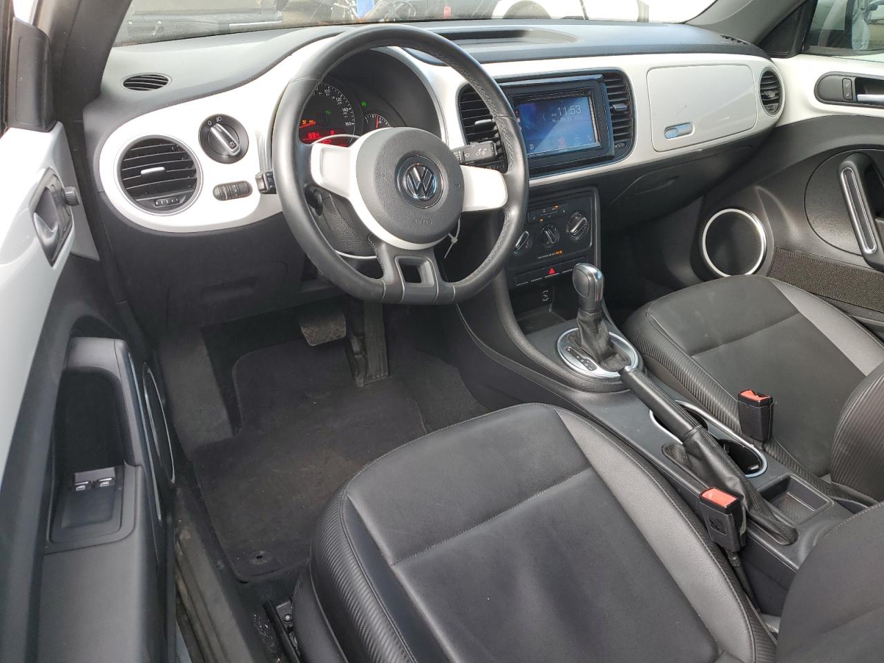 2012 Volkswagen Beetle - Image 8