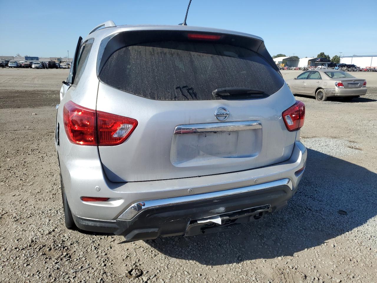 2018 Nissan Pathfinder S VIN: 5N1DR2MN8JC638128 Lot: 85453904