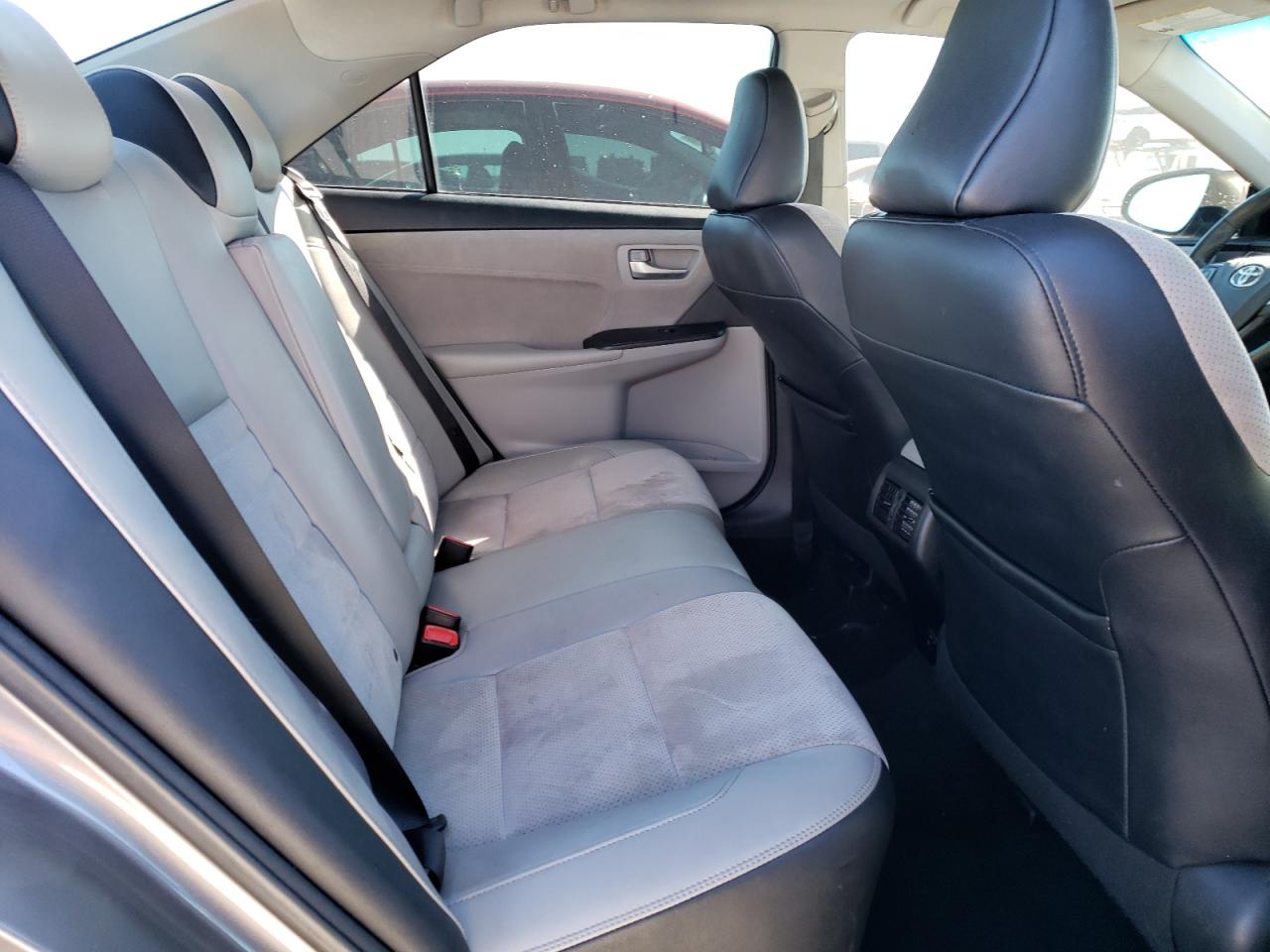 2017 Toyota Camry - Image 10