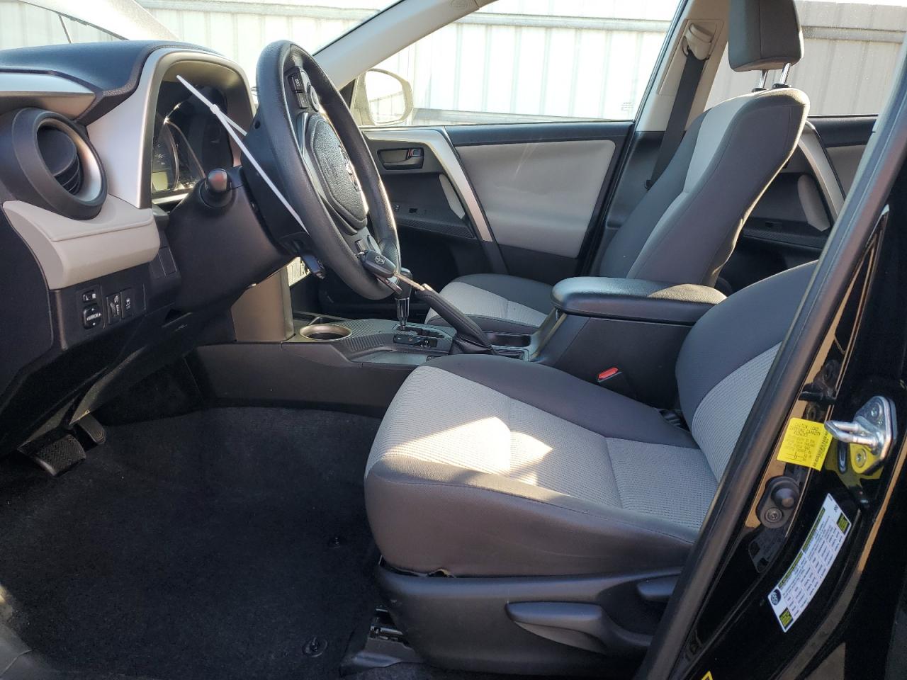 2015 Toyota RAV 4 - Image 7