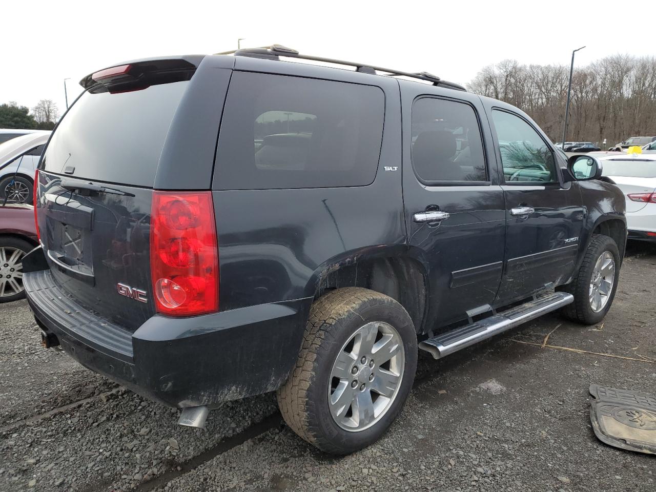 VIN 1GKS2CE04DR188699 2013 GMC YUKON no.3