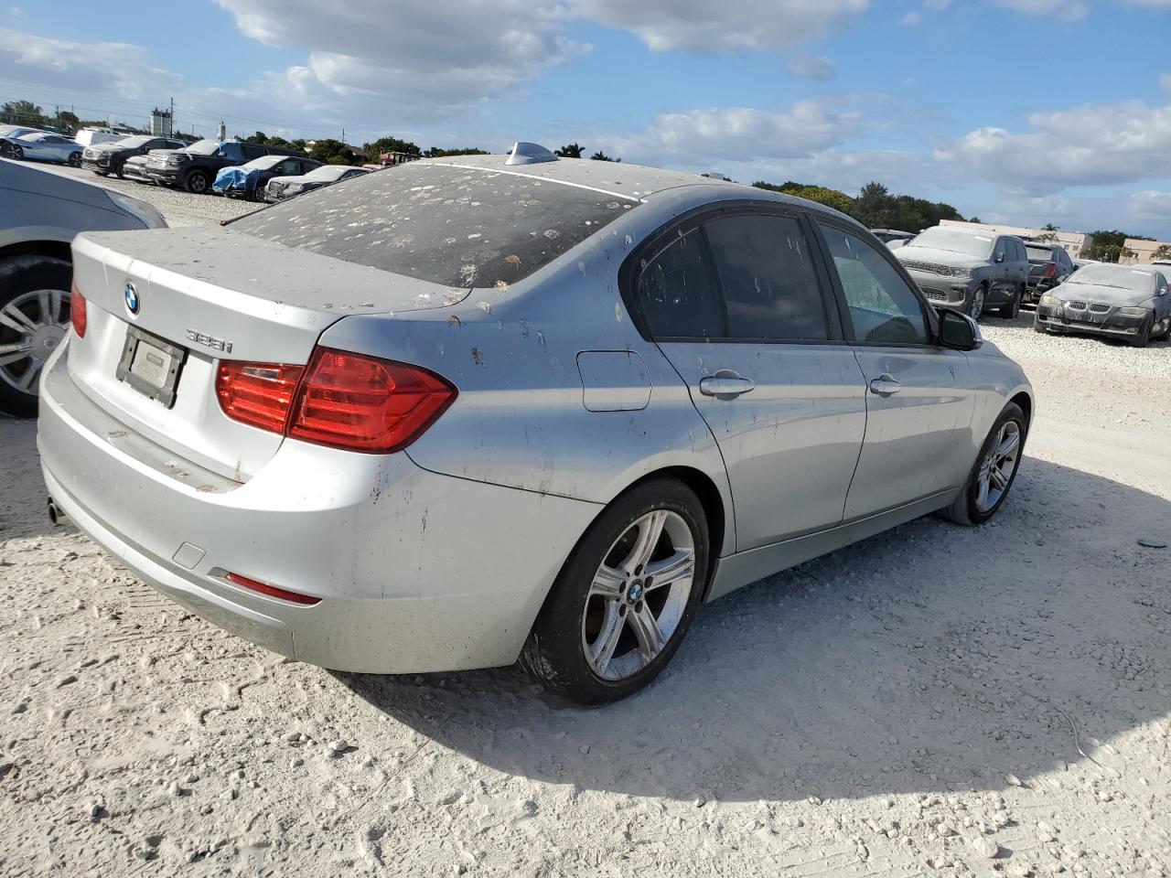 VIN WBA3C1C57DF441187 2013 BMW 3 SERIES no.3