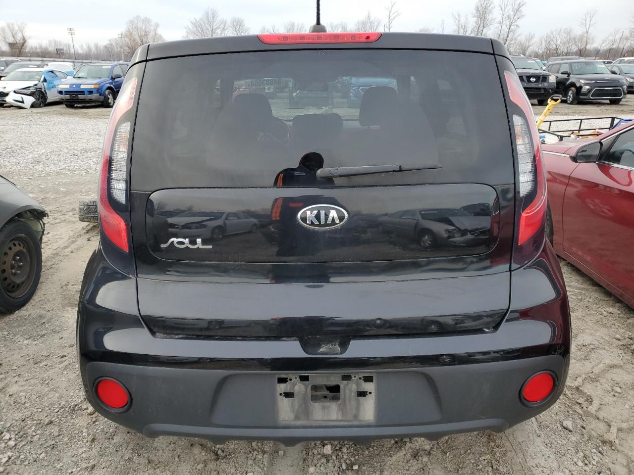 VIN KNDJN2A27H7886936 2017 KIA SOUL no.6