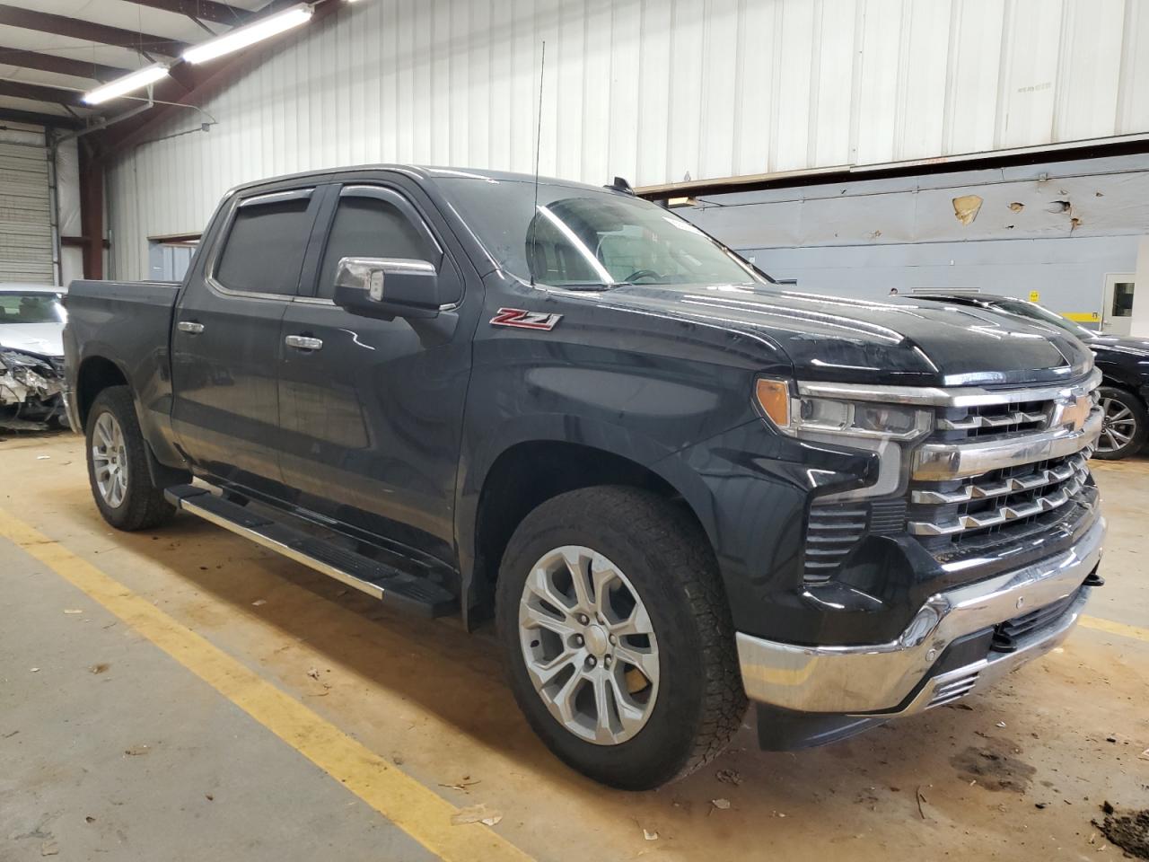 2022 Chevrolet Silverado - Image 4