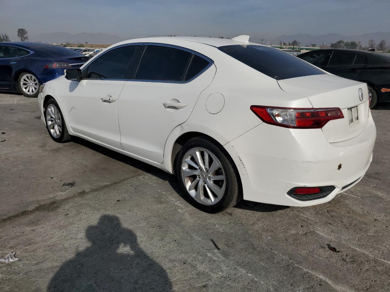 VIN 19UDE2F35GA020072 2016 ACURA ILX no.2