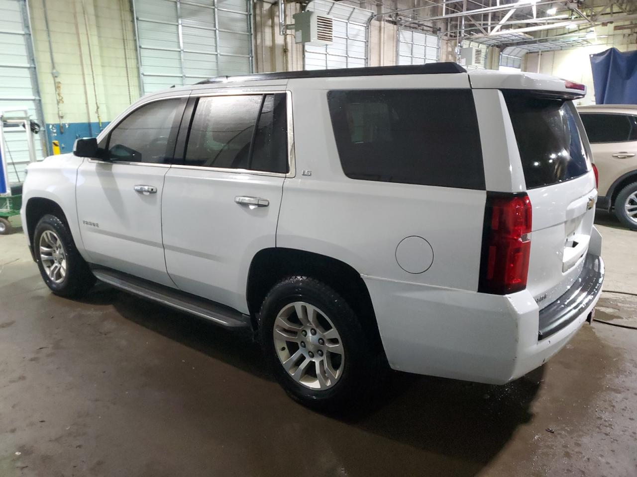 VIN 1GNSCAKC5FR249774 2015 CHEVROLET TAHOE no.2