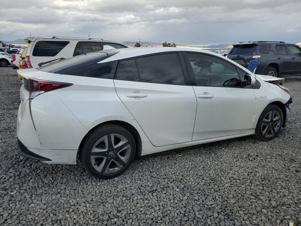 VIN JTDKARFU1G3019167 2016 TOYOTA PRIUS no.3