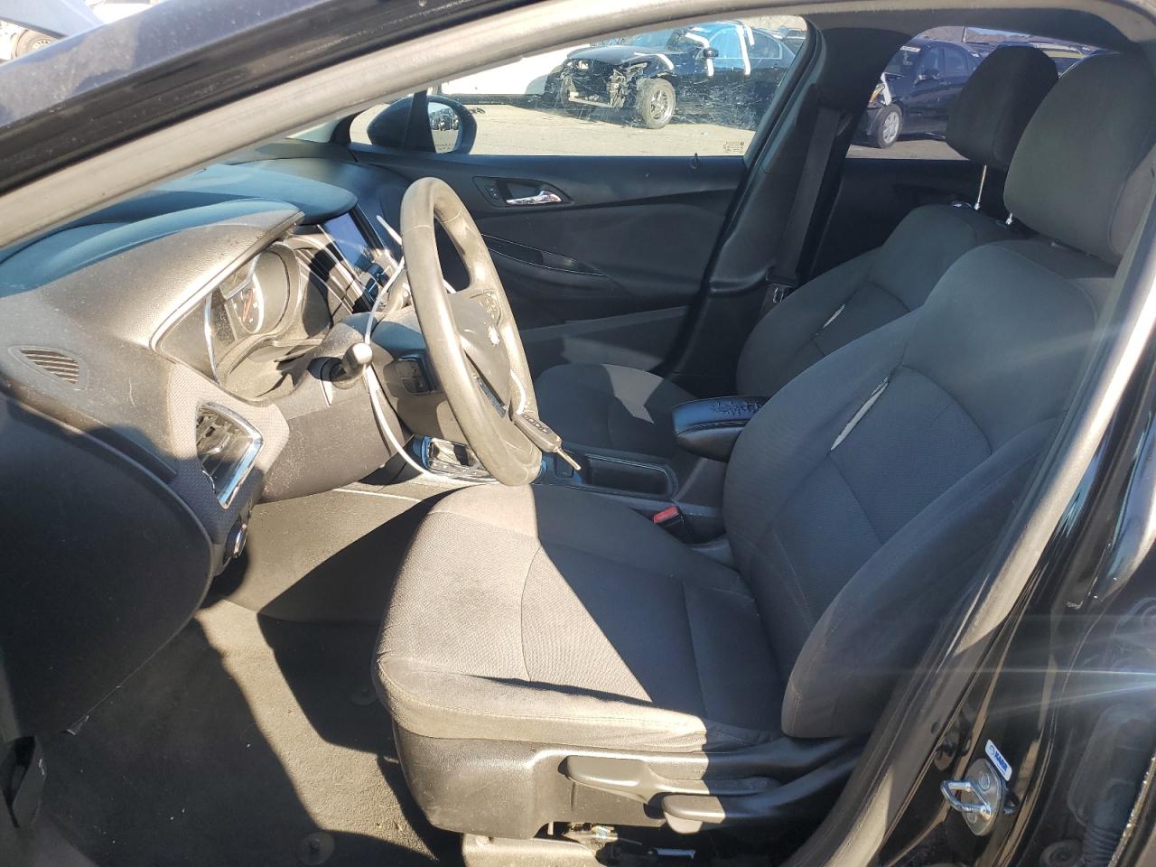 2019 Chevrolet Cruze - Image 7